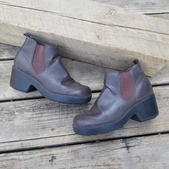 Vintage 90s Y2k Brown Faux Vegan Leather Chunky Platform Chelsea Boots 6 WIDE - Picture 2 of 10